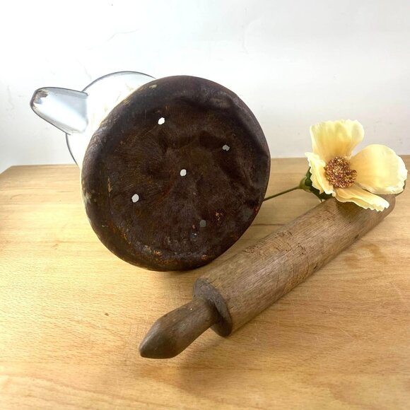 Vintage Enamelware Coffee Pot Pitcher With Rolling Pin Faux Flower Vignette - Picture 6 of 8